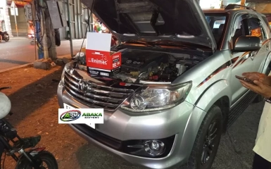 Thay ắc quy Toyota Highlander