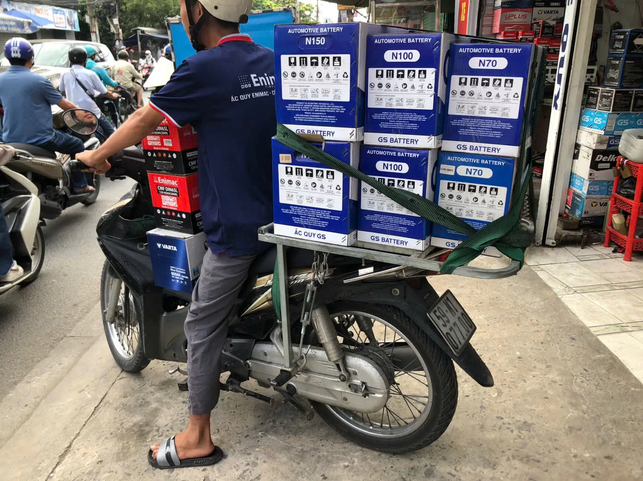 cửa hàng ắc quy Quận 2