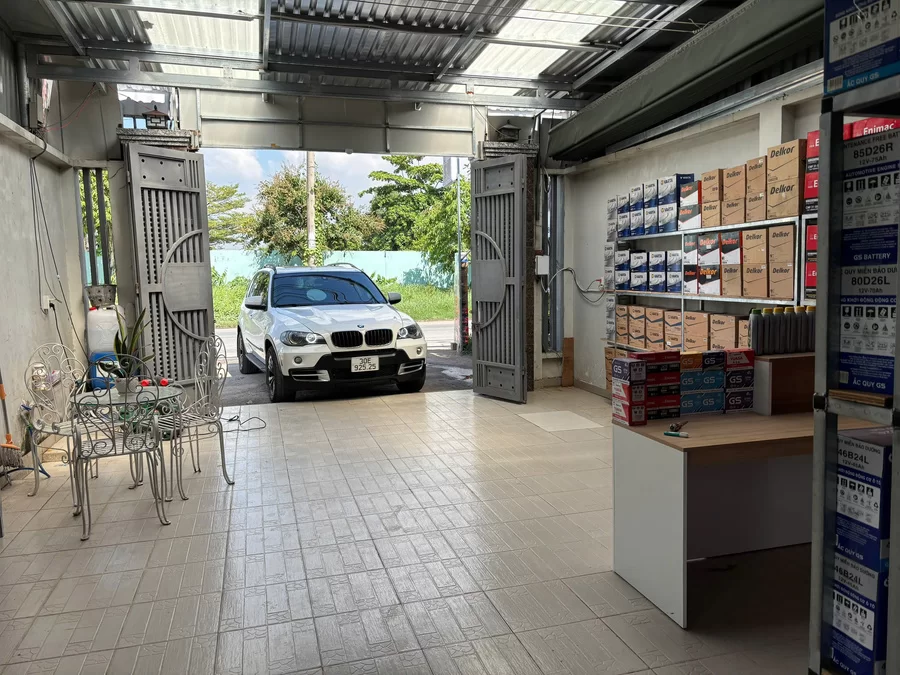 Bình ắc quy xe Mercedes