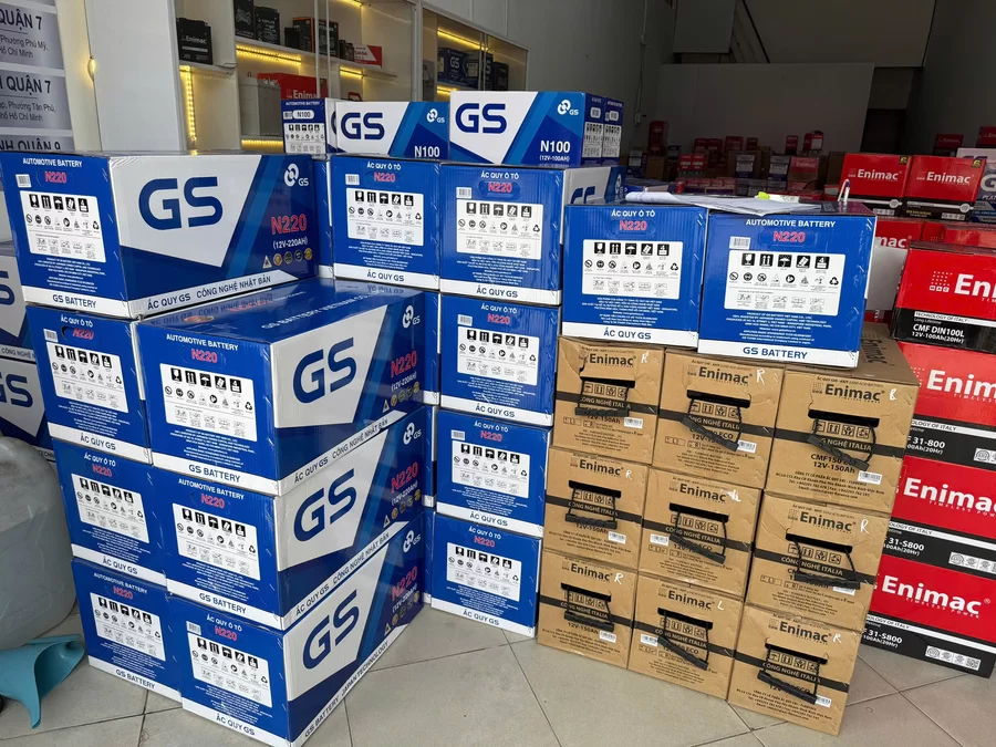 Bình ắc quy xe Mercedes