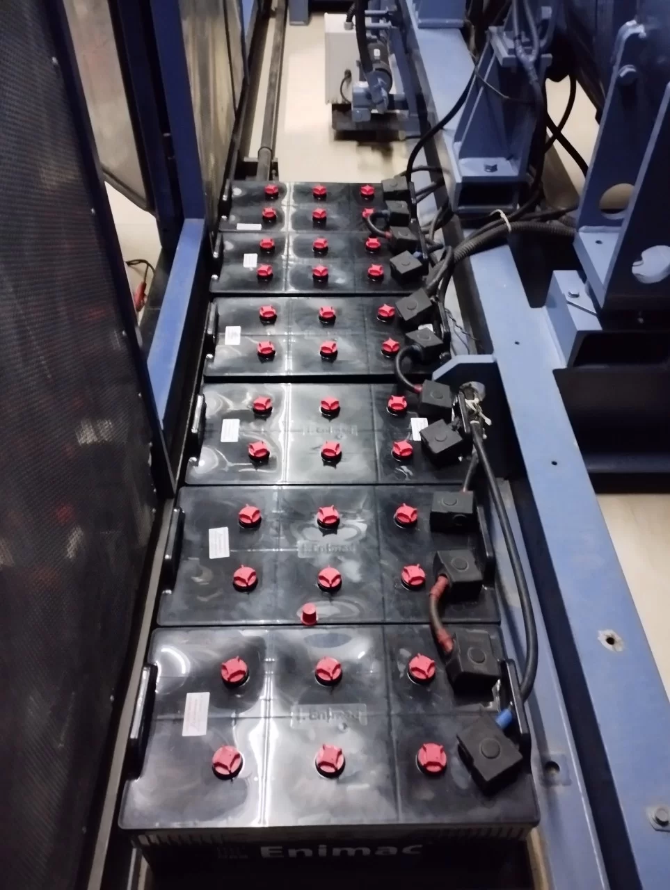 Bình ắc quy xe ô tô mitsubishi