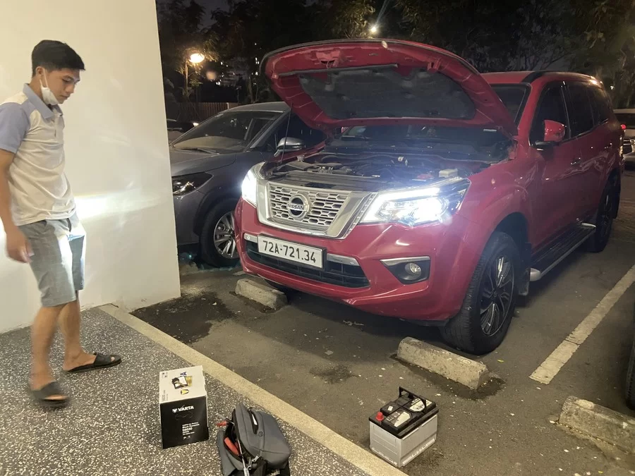 Bình ắc quy xe ô tô Nissan