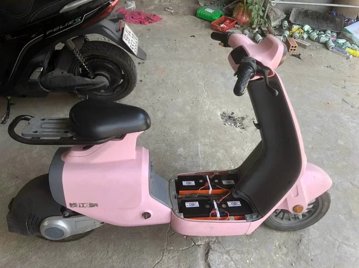 Thay bình ắc quy 48v 20ah xe đạp điện (2)