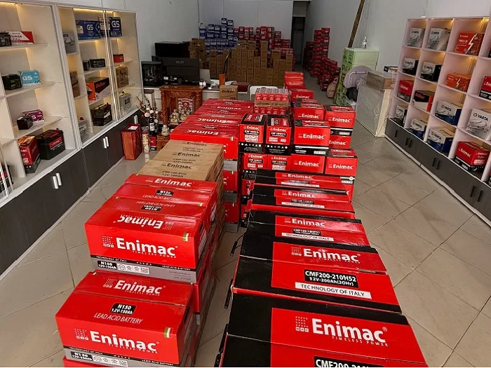 Kích bình ô tô tại Cảng Cát Lái (9)