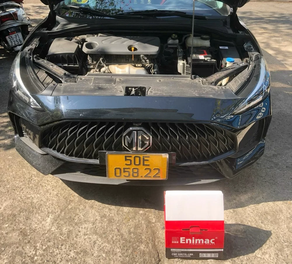 Thay bình ắc quy tại nhà cho xe MG ZS