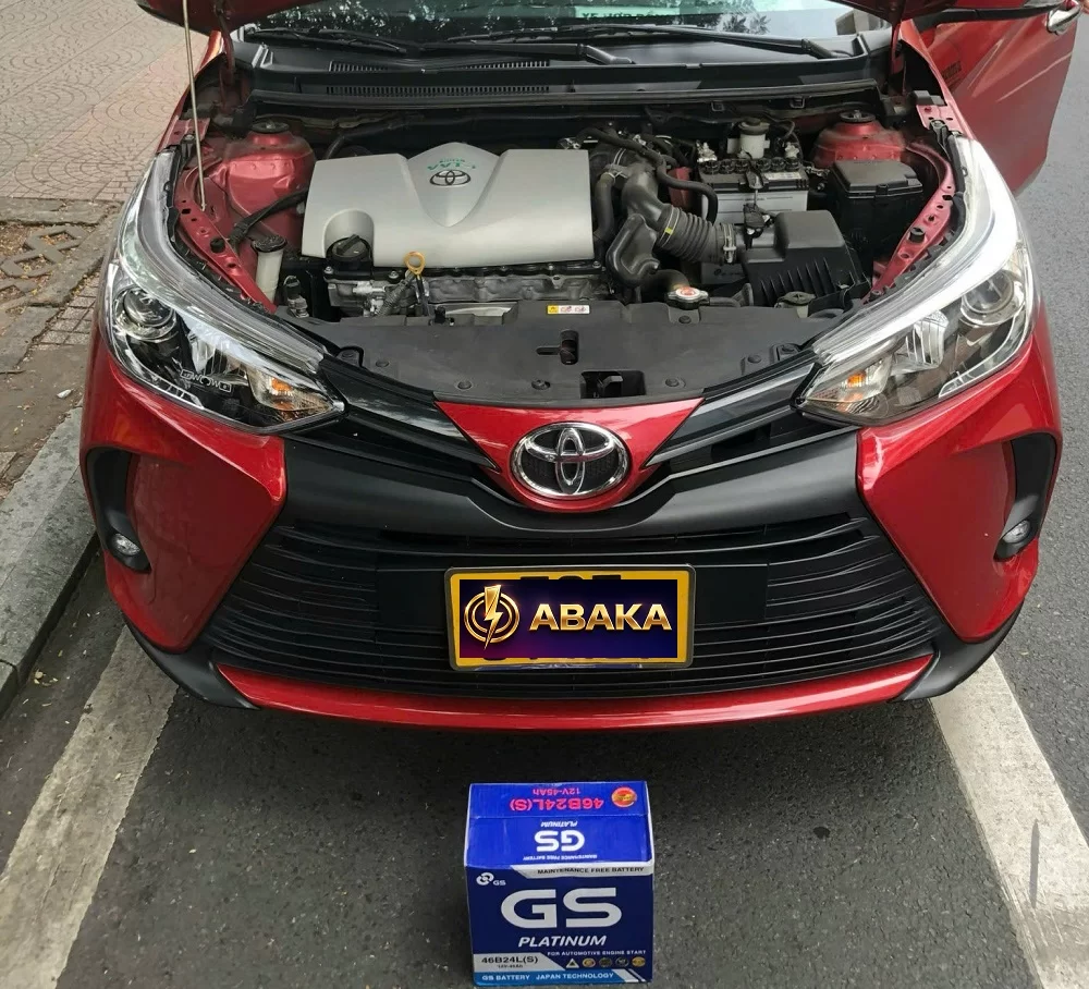 Thay ắc quy ô tô Toyota Vios
