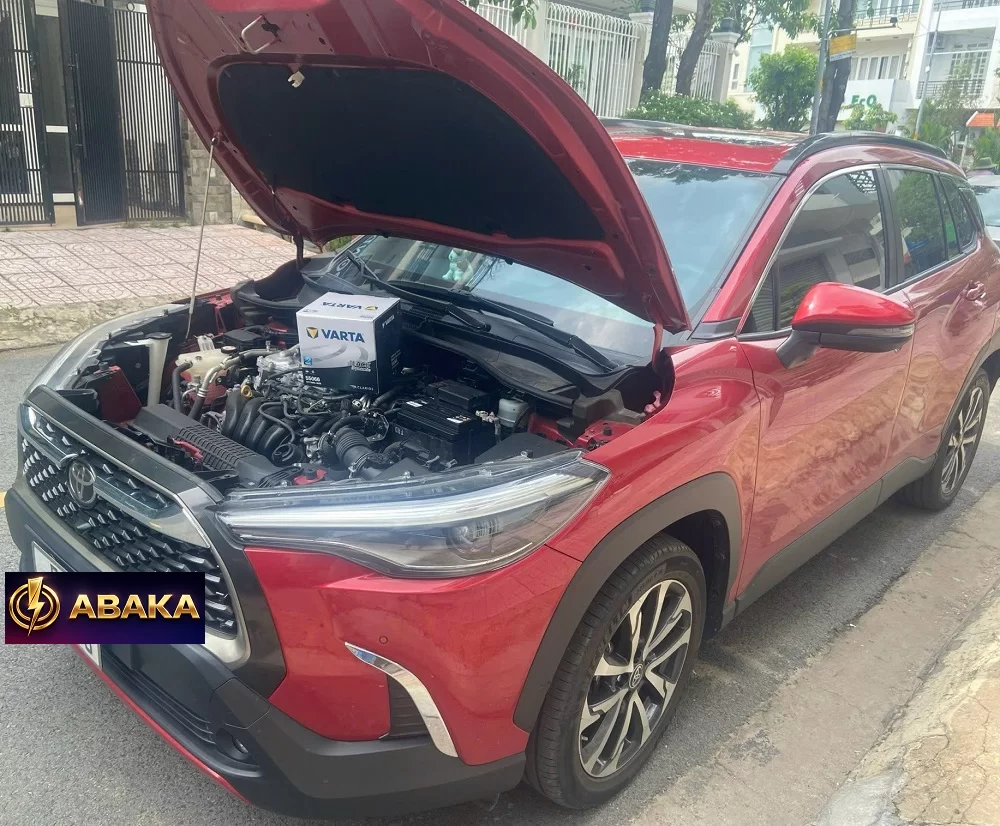 Thay ắc quy ô tô Toyota Corolla Cross