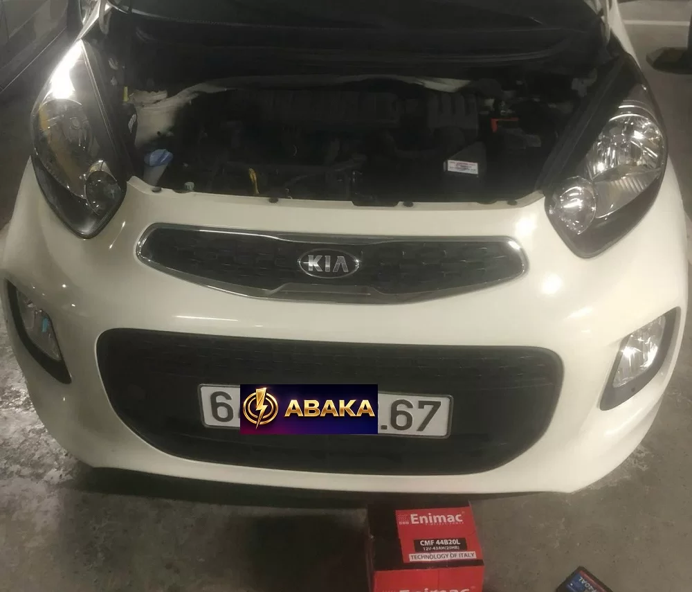 Thay bình ắc quy tại nhà cho xe Kia Morning 1