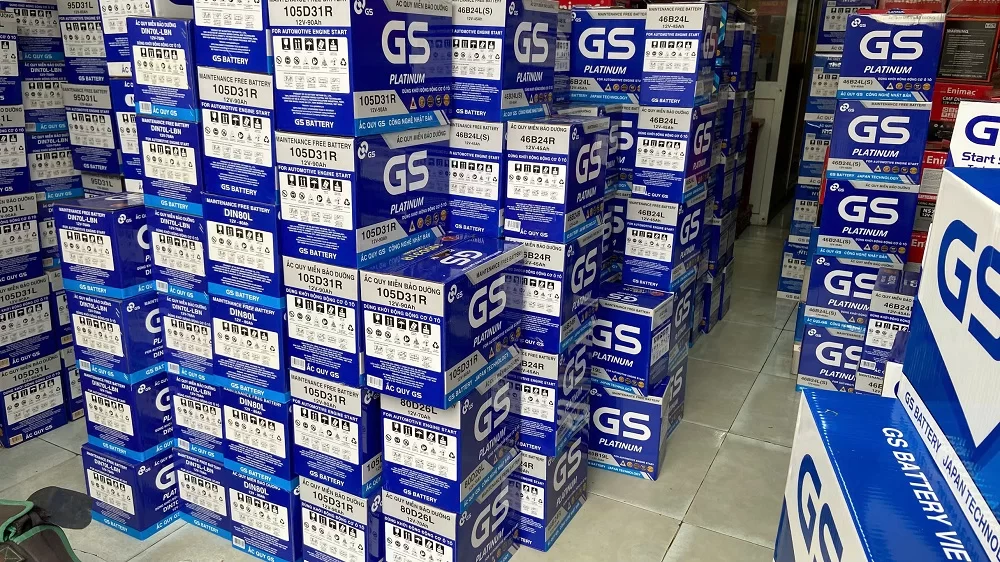 Thay bình ắc quy tại nhà cho xe Kia Sonet 3