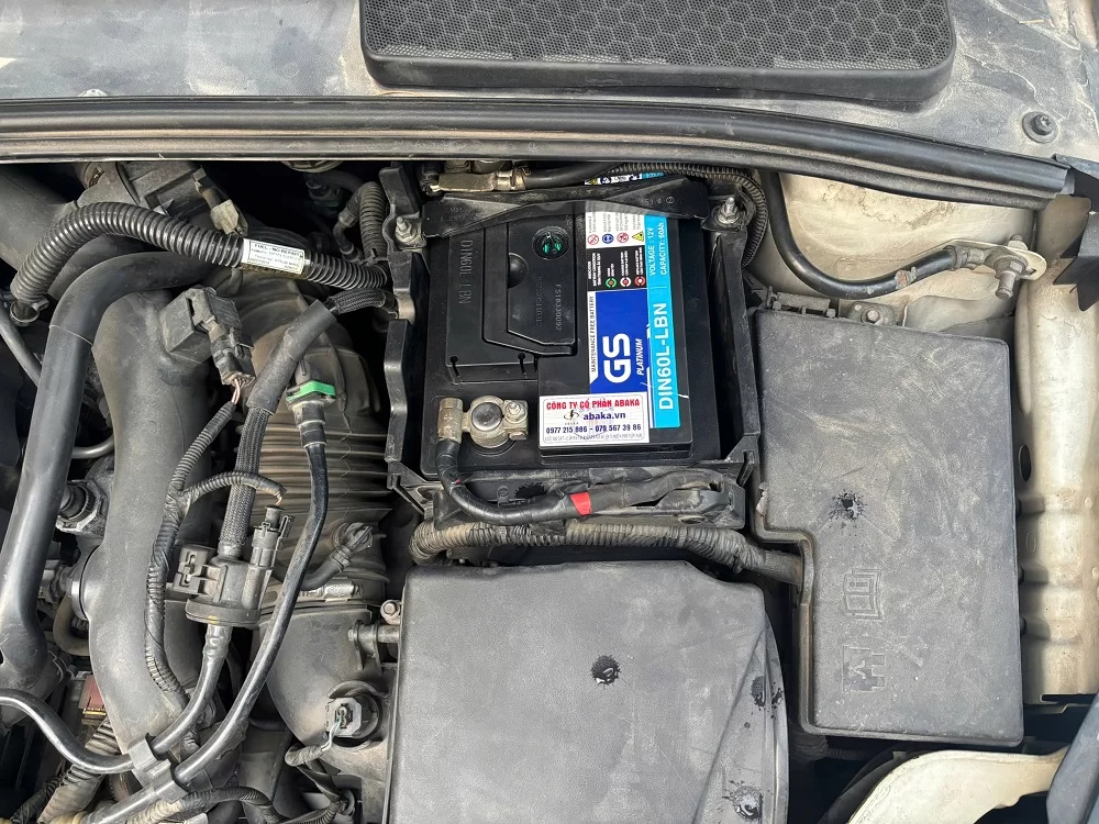 Thay bình ắc quy tại nhà cho xe Kia K3 2