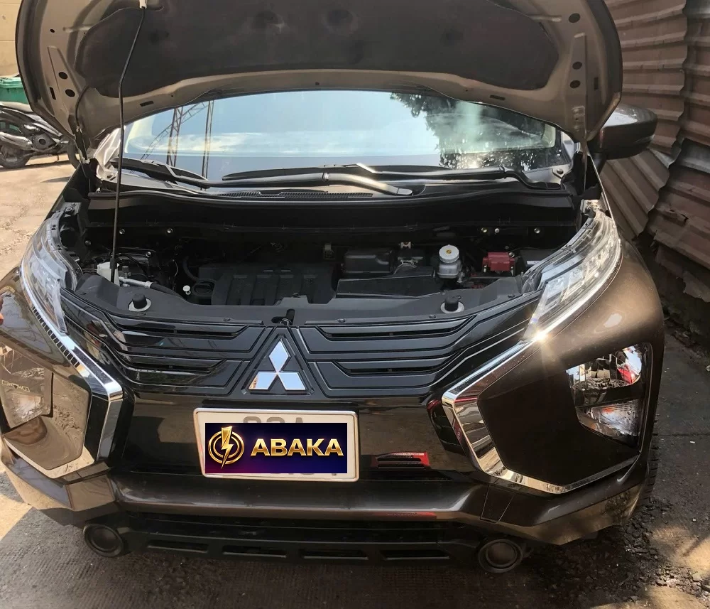 Thay bình ắc quy tại nhà cho xe Mitsubishi Xpander 4