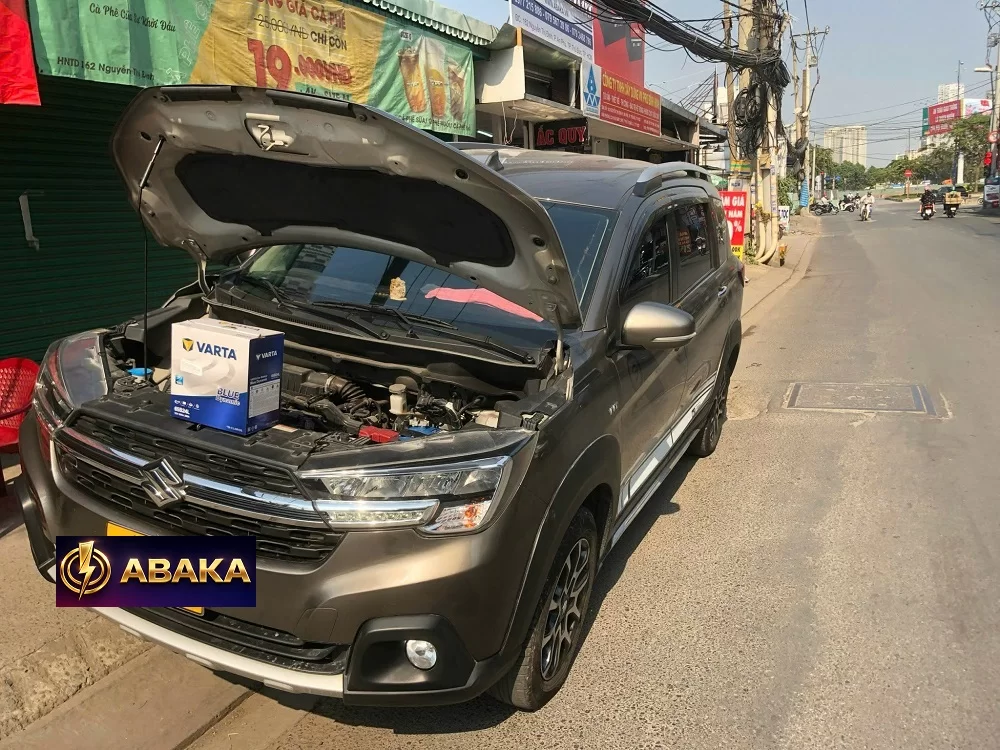 Thay bình ắc quy tại nhà cho xe Suzuki XL7