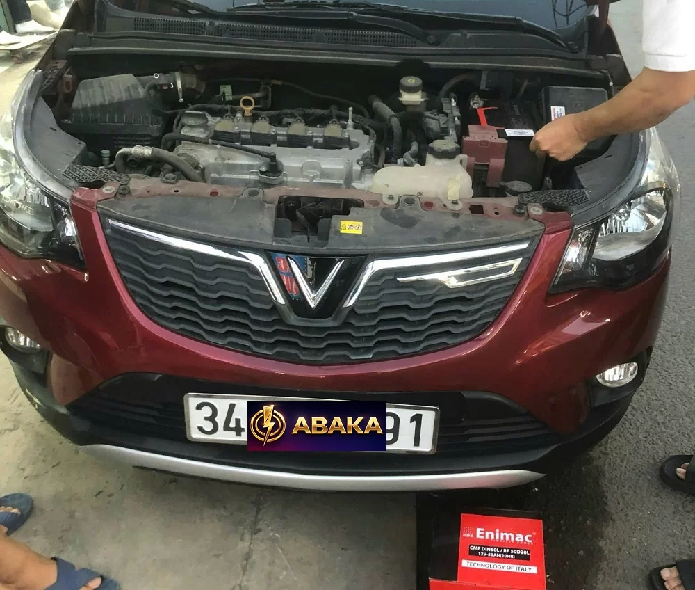 Thay bình ắc quy tại nhà cho xe VinFast Fadil 5