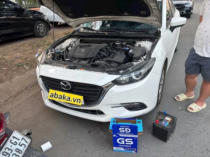 Thay bình ắc quy Mazda Lantis Vinhomes Grand Park (20)