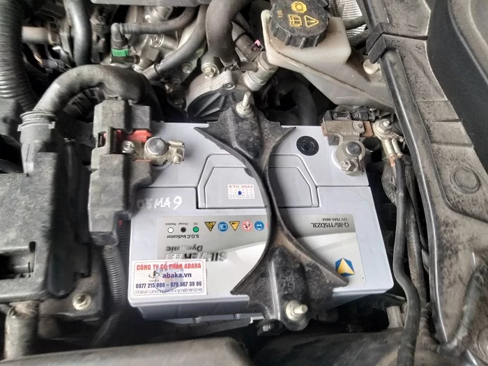 Thay bình ắc quy Mazda MX-30 Vinhomes Grand Park (4)