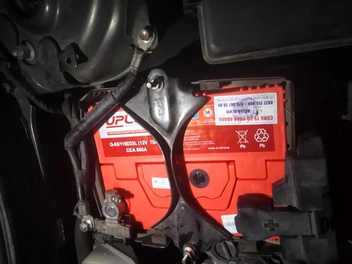 Thay bình ắc quy Mazda CX-30 Vinhomes Grand Park (6)