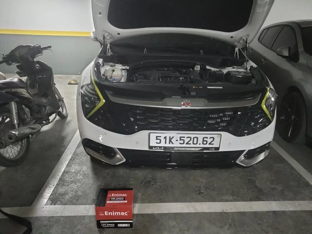 Thay bình ắc quy tại nhà cho xe Kia Seltos 3