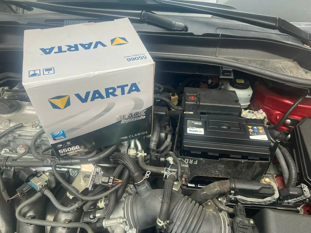 Bình ắc quy Toyota Corolla Cross