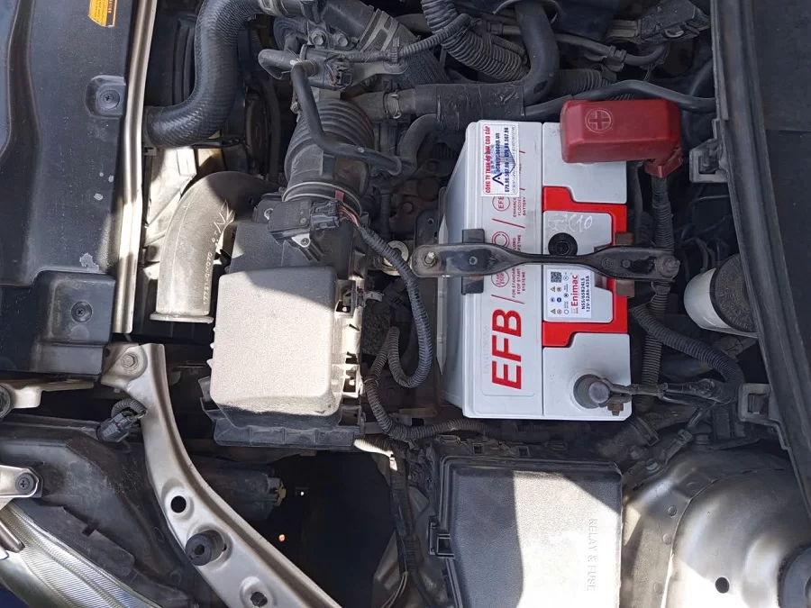 Thay ắc quy Toyota Avanza