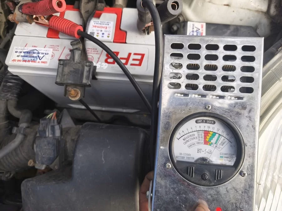 Thay ắc quy Toyota Vios