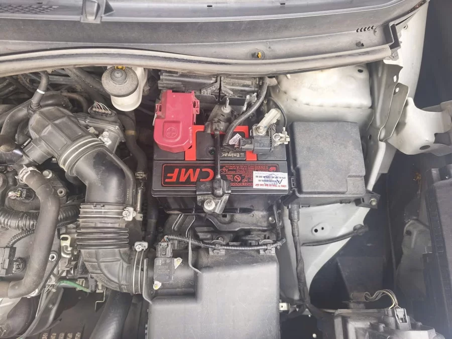 Thay ắc quy Toyota Yaris Cross