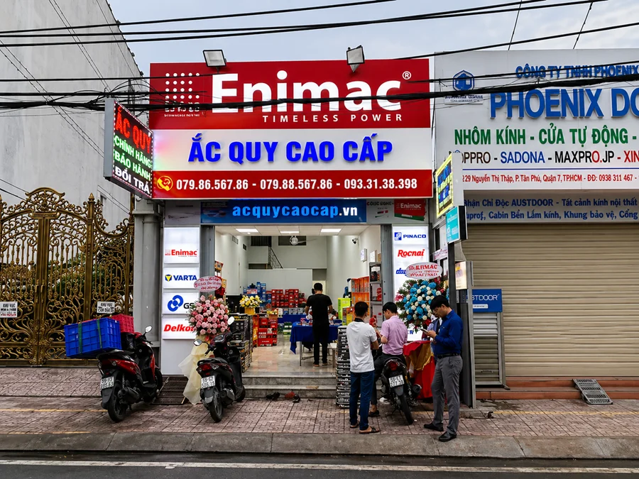 Thay ắc quy Mercedes C230 Kingdom 101